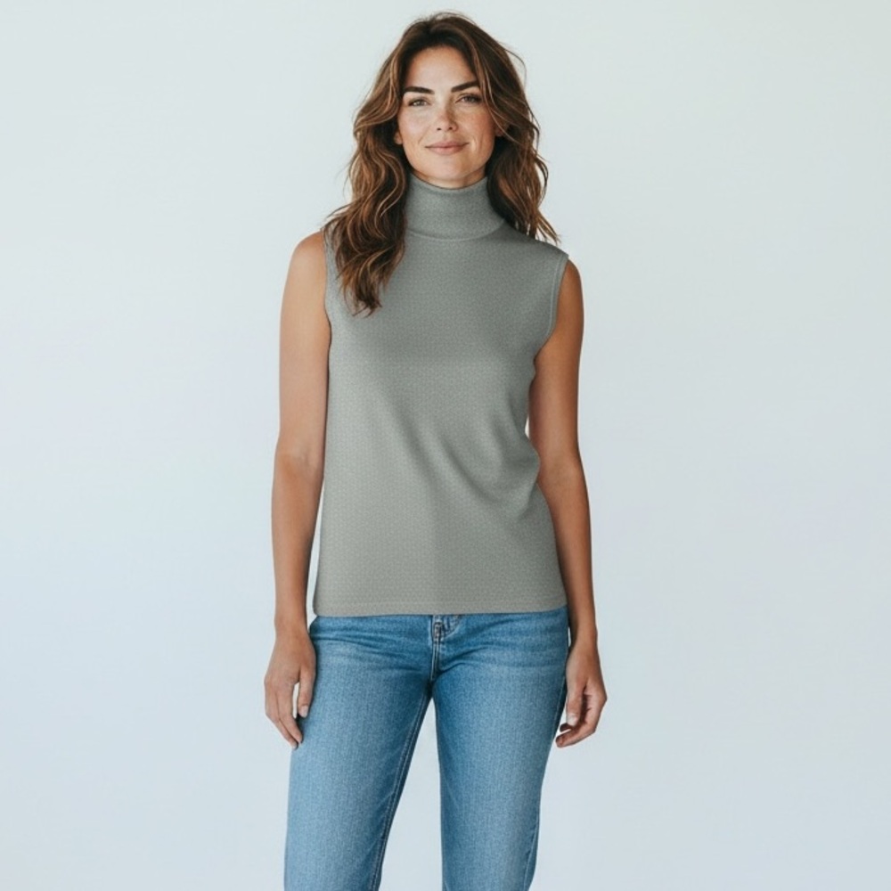 Versailles - Elegant Silk Gray Sleeveless Top